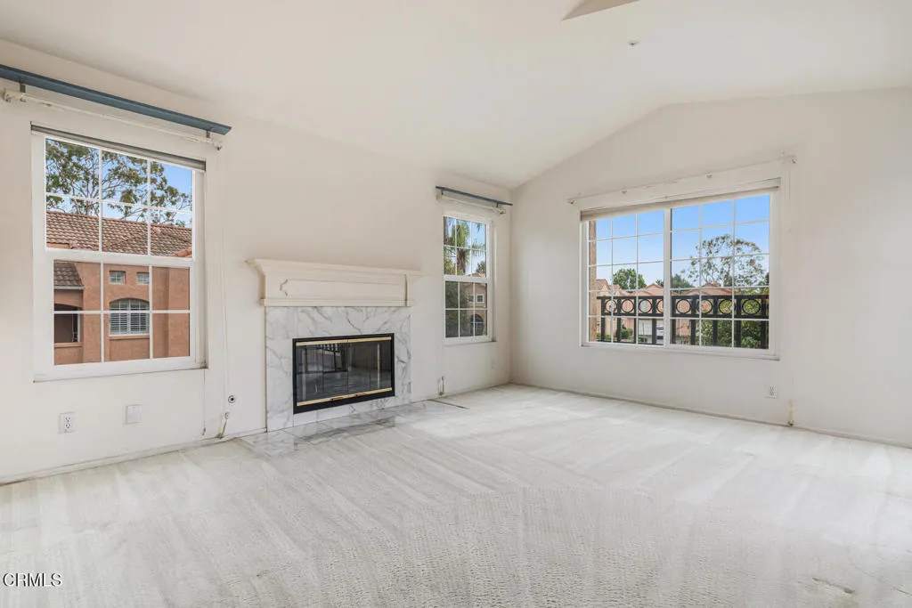 805 Moby Dick Lane, Oxnard, California 93030 home-pic-5