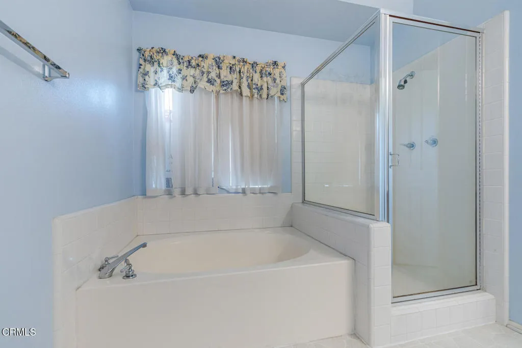 805 Moby Dick Lane, Oxnard, California 93030 home-pic-16
