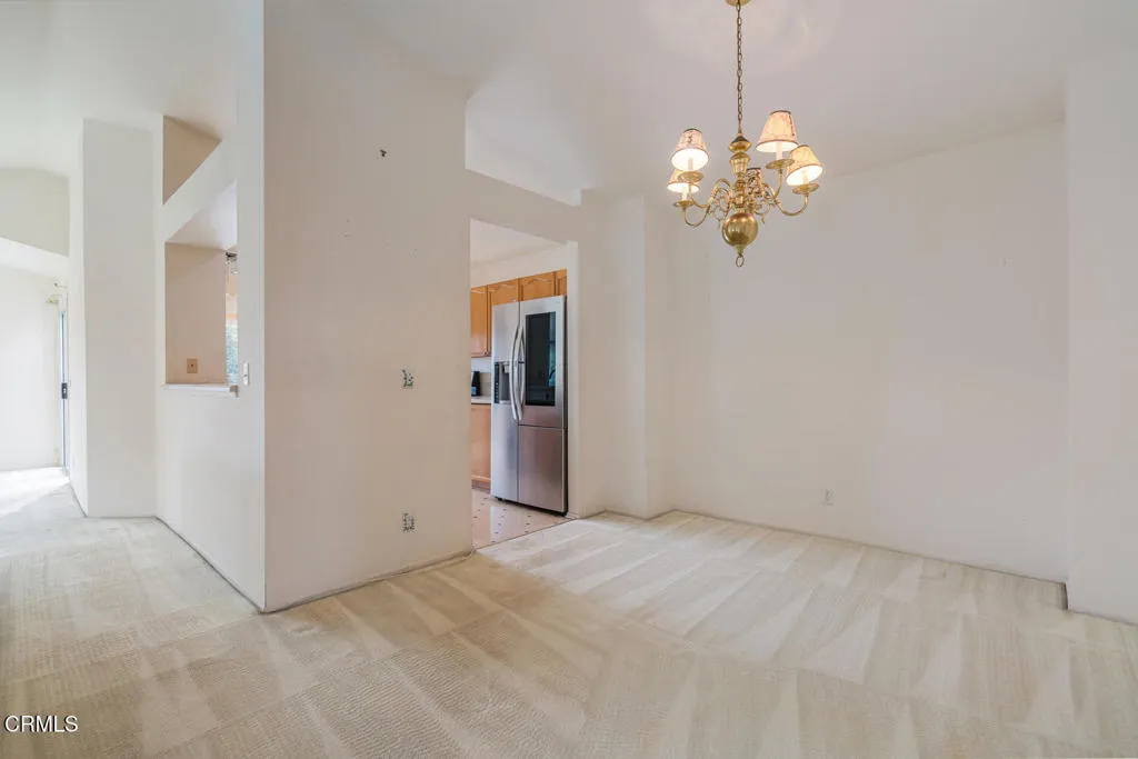805 Moby Dick Lane, Oxnard, California 93030 home-pic-3