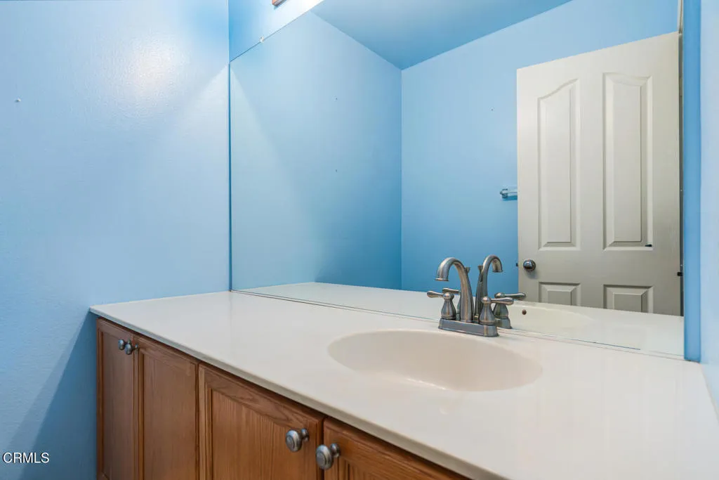 805 Moby Dick Lane, Oxnard, California 93030 home-pic-25
