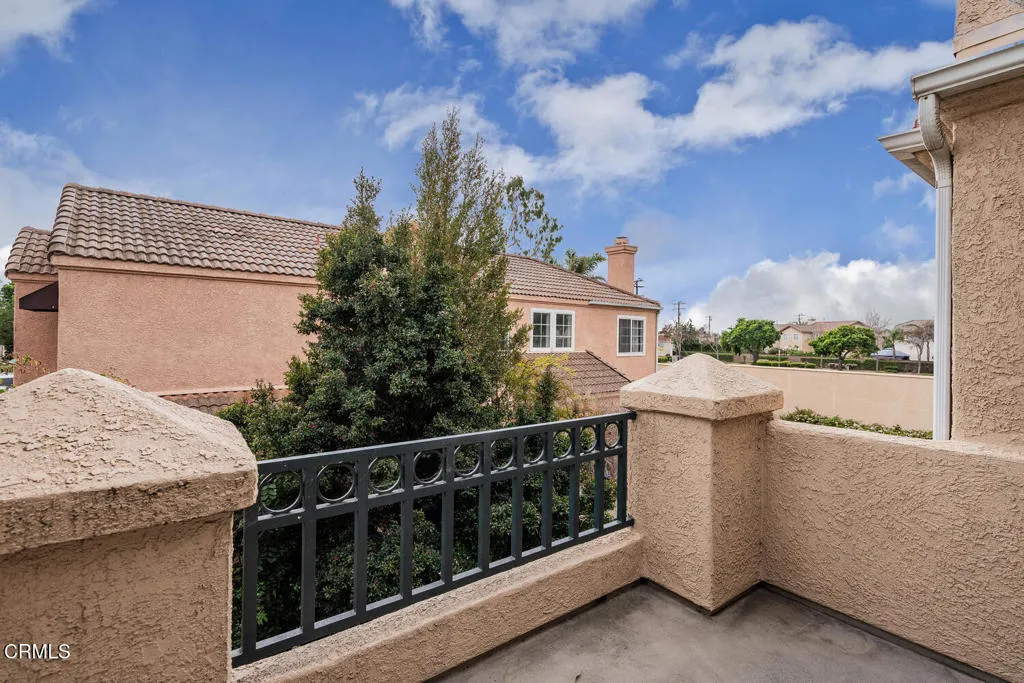 805 Moby Dick Lane, Oxnard, California 93030 home-pic-11