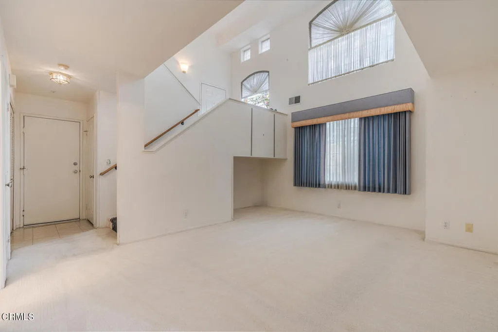 805 Moby Dick Lane, Oxnard, California 93030 home-pic-18
