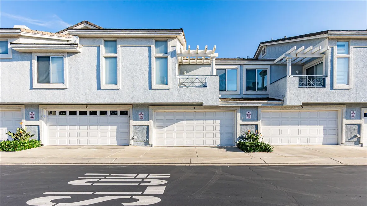 2230 Indigo Hills Drive 4, Corona, California 92879 home-pic-35