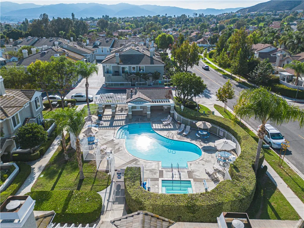 2230 Indigo Hills Drive 4, Corona, California 92879 home-pic-3