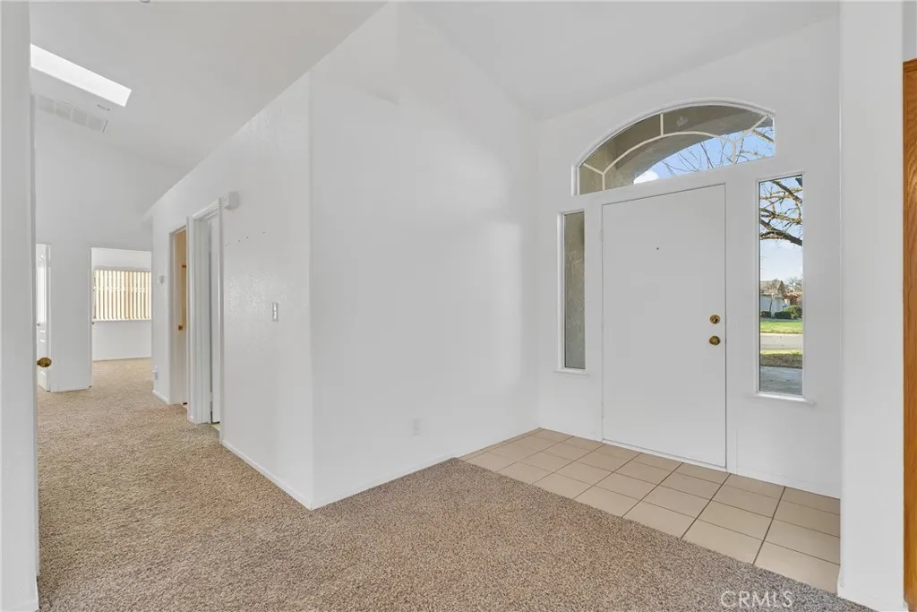 8590 N Sierra Vista, Fresno, California 93720 home-pic-6