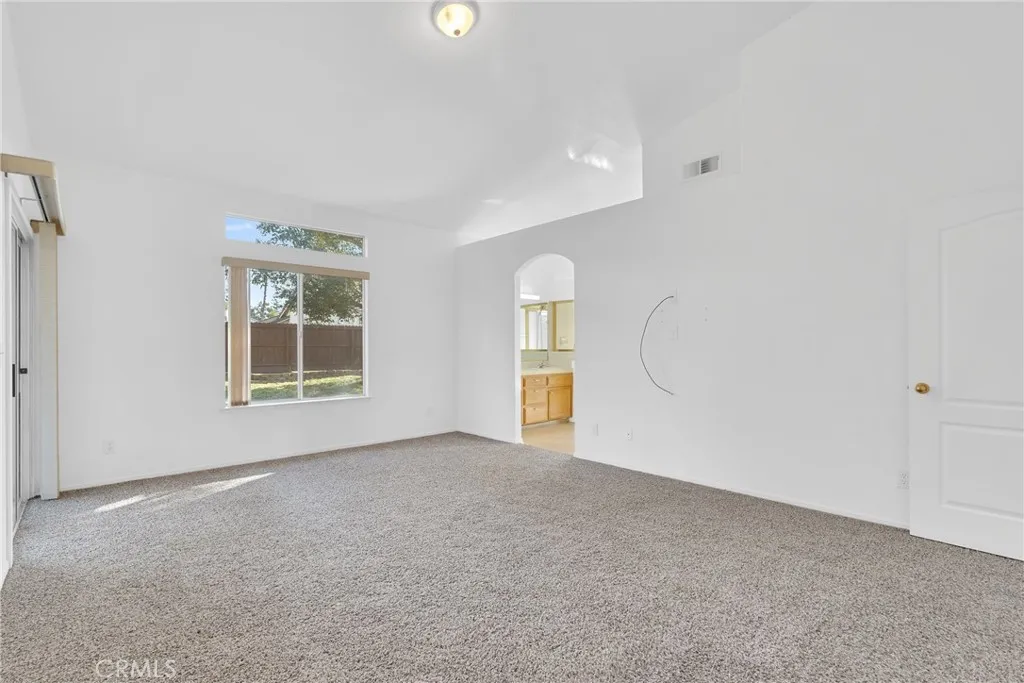 8590 N Sierra Vista, Fresno, California 93720 home-pic-13