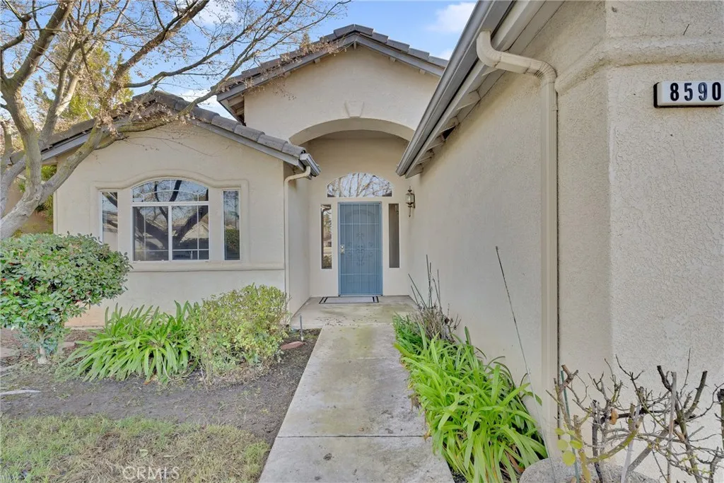 8590 N Sierra Vista, Fresno, California 93720 home-pic-3