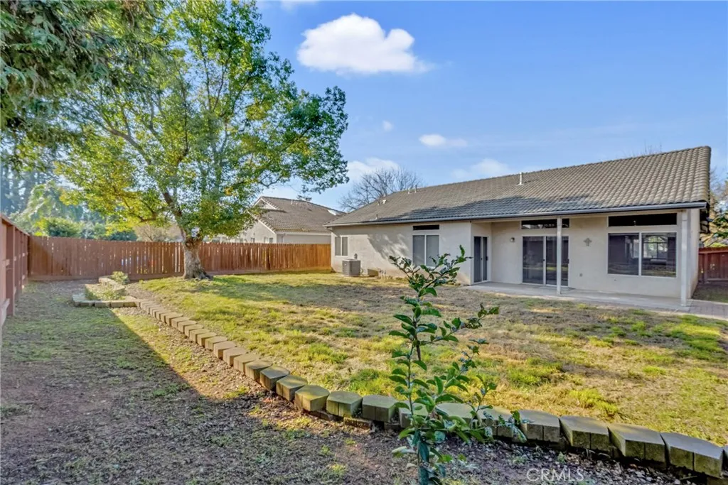 8590 N Sierra Vista, Fresno, California 93720 home-pic-21