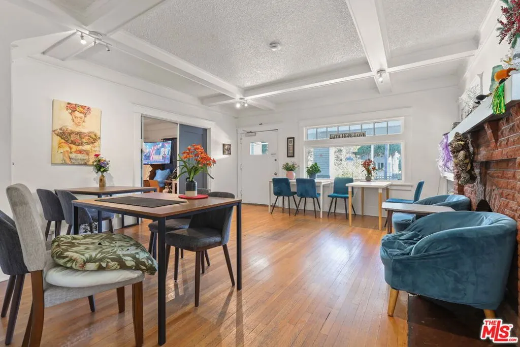 1807 N Van Ness Avenue, Los Angeles, California 90028 home-pic-10