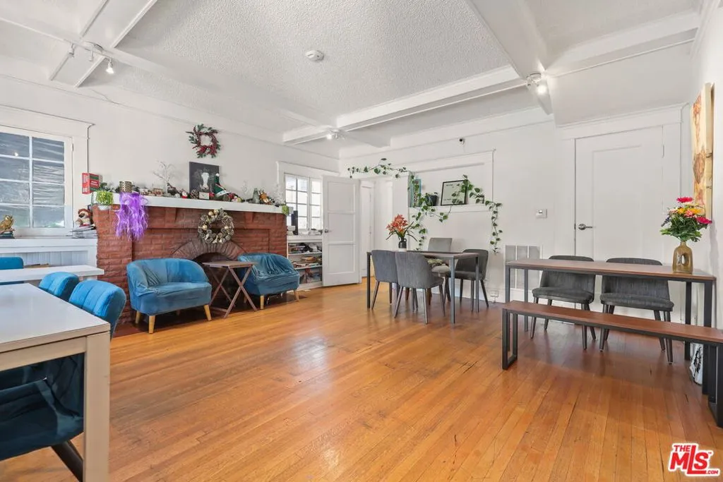 1807 N Van Ness Avenue, Los Angeles, California 90028 home-pic-9