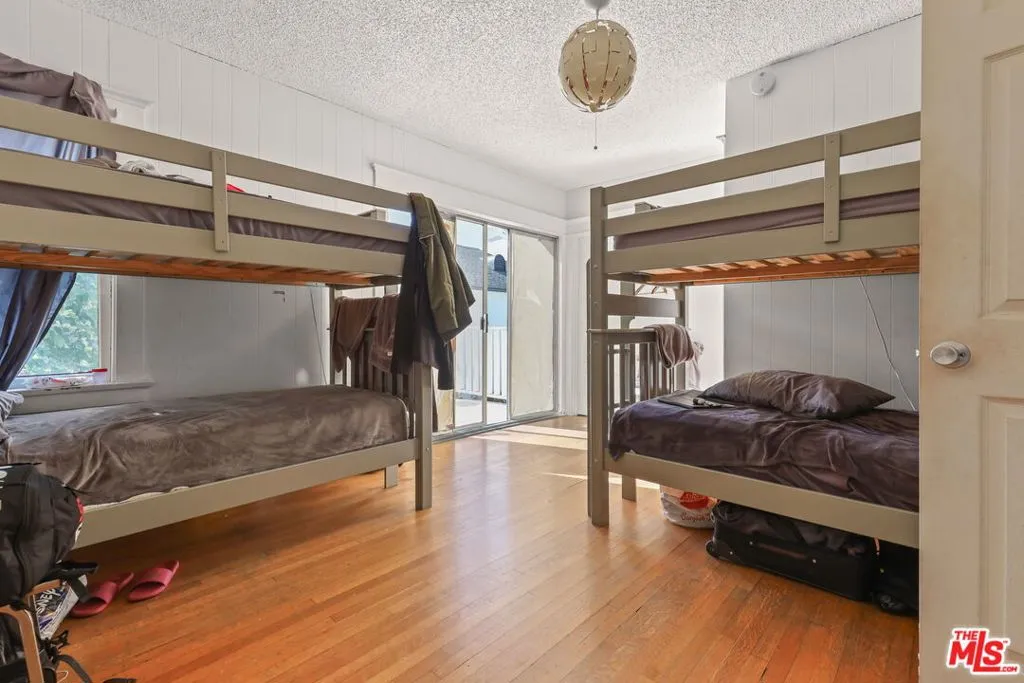 1807 N Van Ness Avenue, Los Angeles, California 90028 home-pic-37