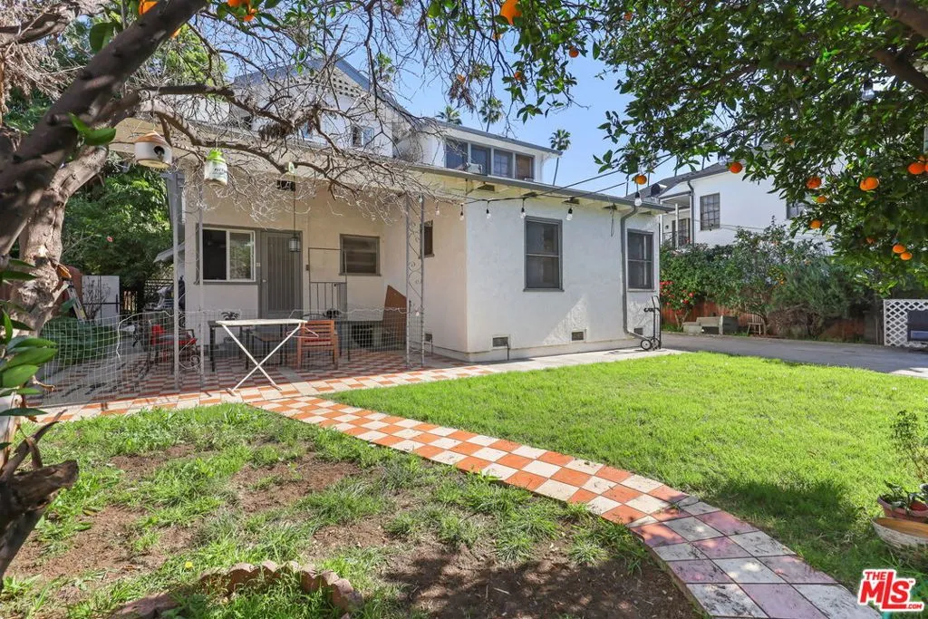 1807 N Van Ness Avenue, Los Angeles, California 90028 home-pic-4