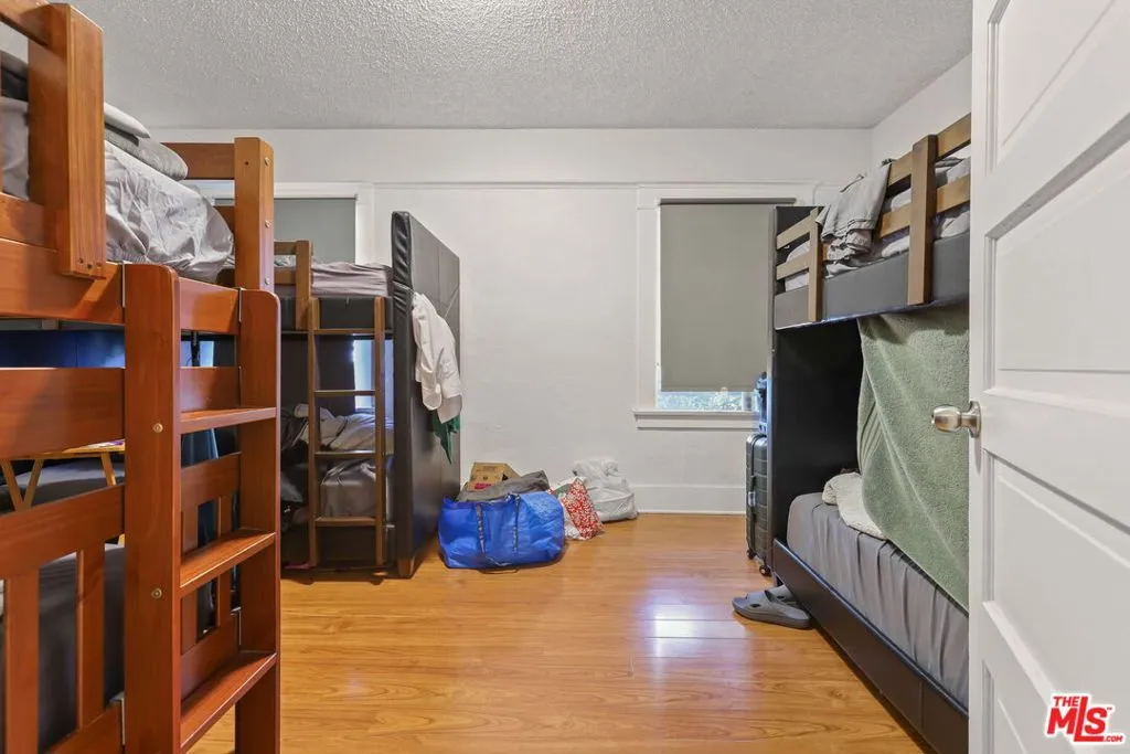 1807 N Van Ness Avenue, Los Angeles, California 90028 home-pic-29