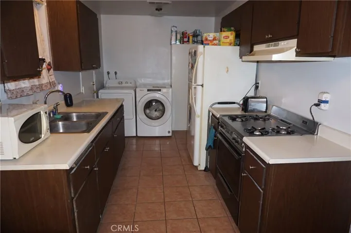 Original Kitchen picture not modified.
