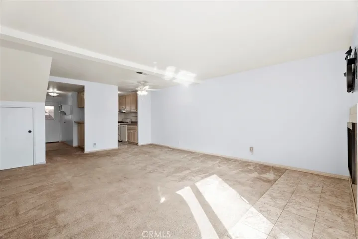 15047 Chatsworth, San Fernando, California 91345