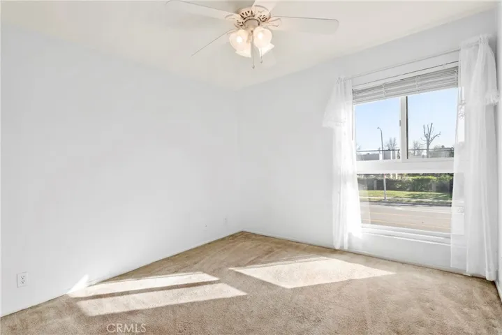 15047 Chatsworth, San Fernando, California 91345