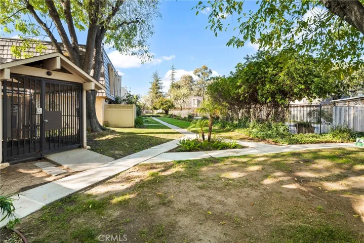 15047 Chatsworth, San Fernando, California 91345