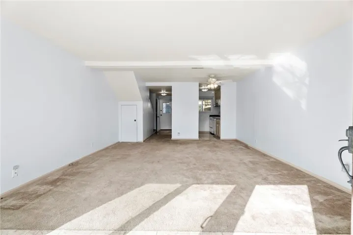 15047 Chatsworth, San Fernando, California 91345