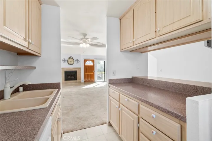 15047 Chatsworth, San Fernando, California 91345