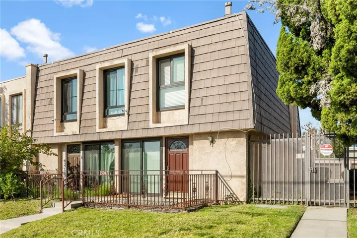 15047 Chatsworth, San Fernando, California 91345
