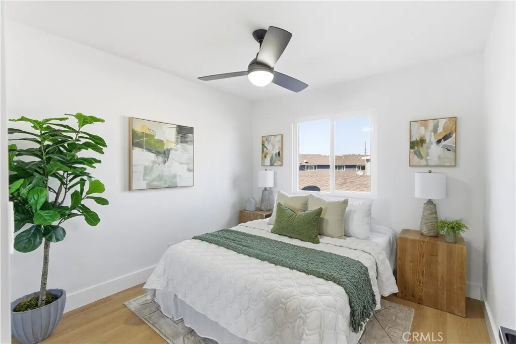 157 Yorktown, Costa Mesa, California 92626 home-pic-18