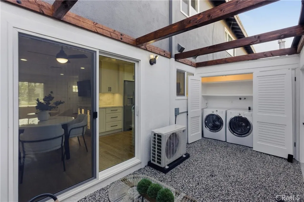 157 Yorktown, Costa Mesa, California 92626 home-pic-17
