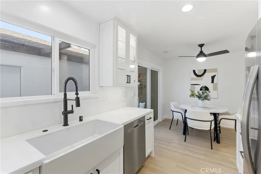 157 Yorktown, Costa Mesa, California 92626 home-pic-5