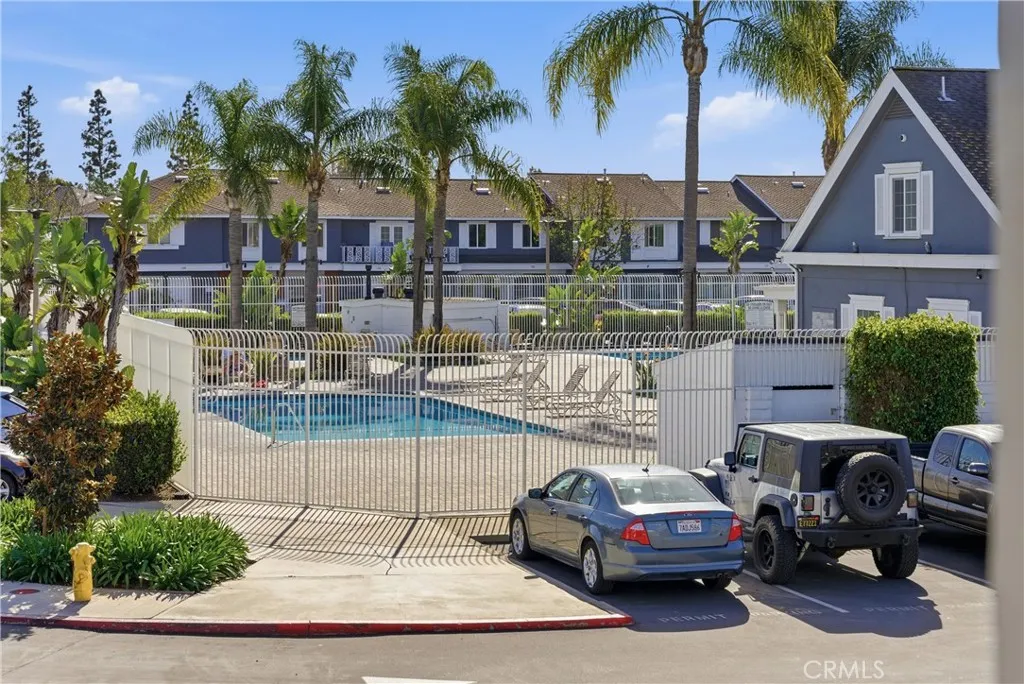 157 Yorktown, Costa Mesa, California 92626 home-pic-26
