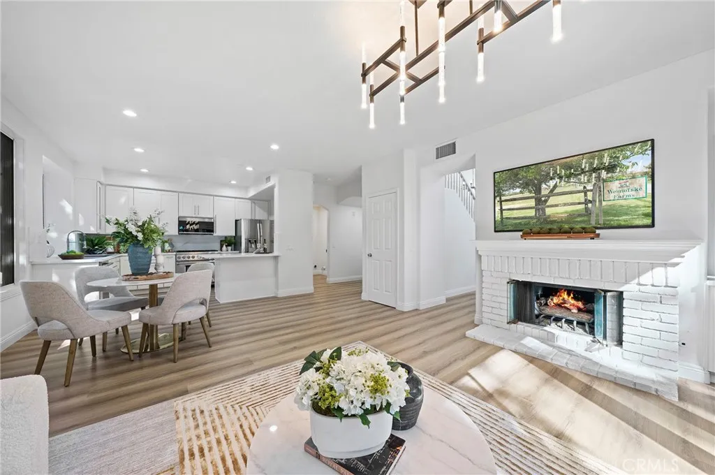 18 Broadleaf, Irvine, California 92612 home-pic-11