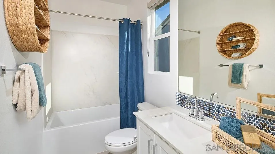 130 Mellano Way, Oceanside, California 92057 home-pic-10
