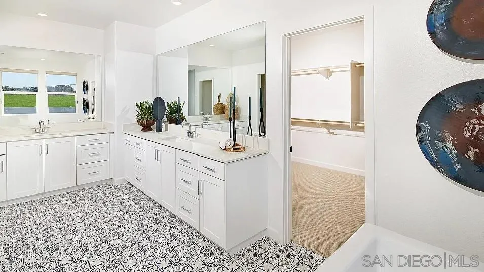 130 Mellano Way, Oceanside, California 92057 home-pic-18