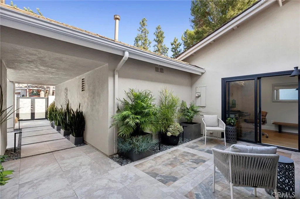 3 Rue Cannes, Newport Beach, California 92660 home-pic-23