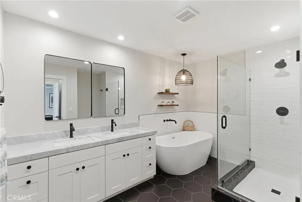 3 Rue Cannes, Newport Beach, California 92660 home-pic-16