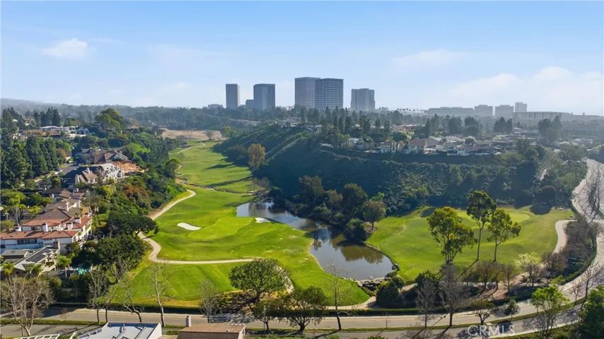 Championship private golf course at Big Canyon Country Club offering lush fairways, scenic canyon and city views, and a premier Newport Beach golf experience in one of Orange County’s most prestigious communities.