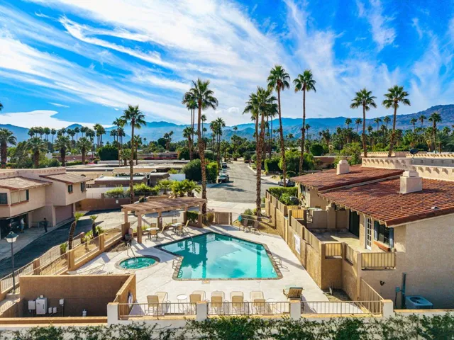 5-web-or-mls-ACRywayPl_OPMG_1125_005