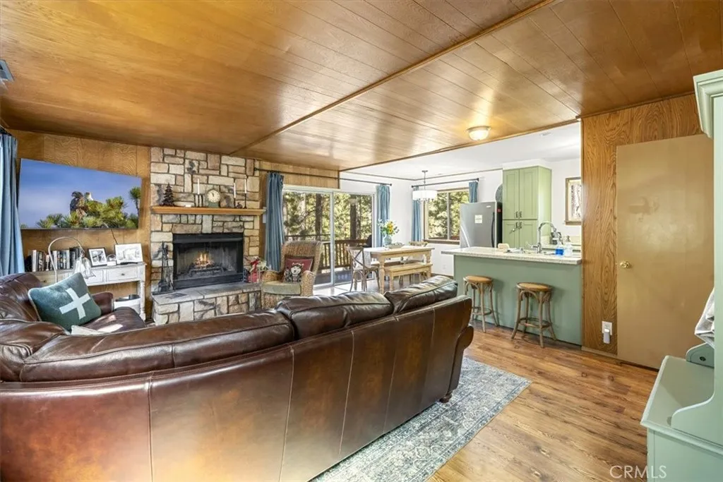 1257 Sand Canyon Court, Big Bear Lake, California 92315 home-pic-12