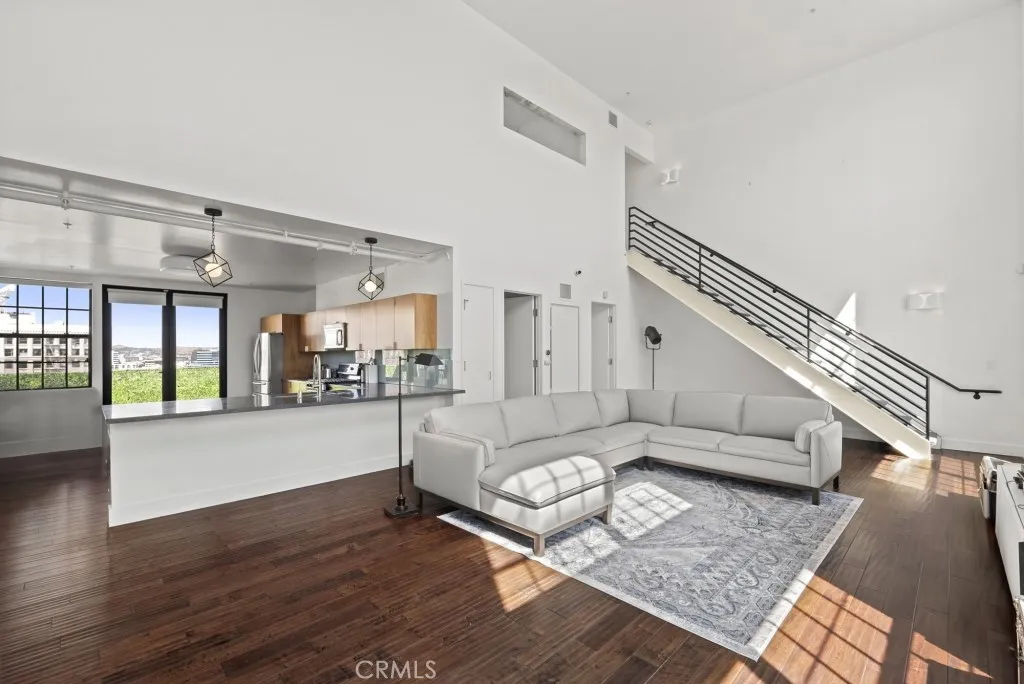 746 S Los Angeles Street 1201, Los Angeles, California 90014 home-pic-4