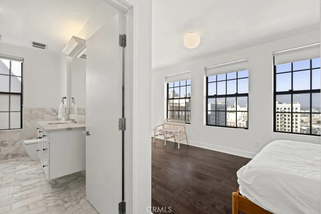 746 S Los Angeles Street 1201, Los Angeles, California 90014 home-pic-23