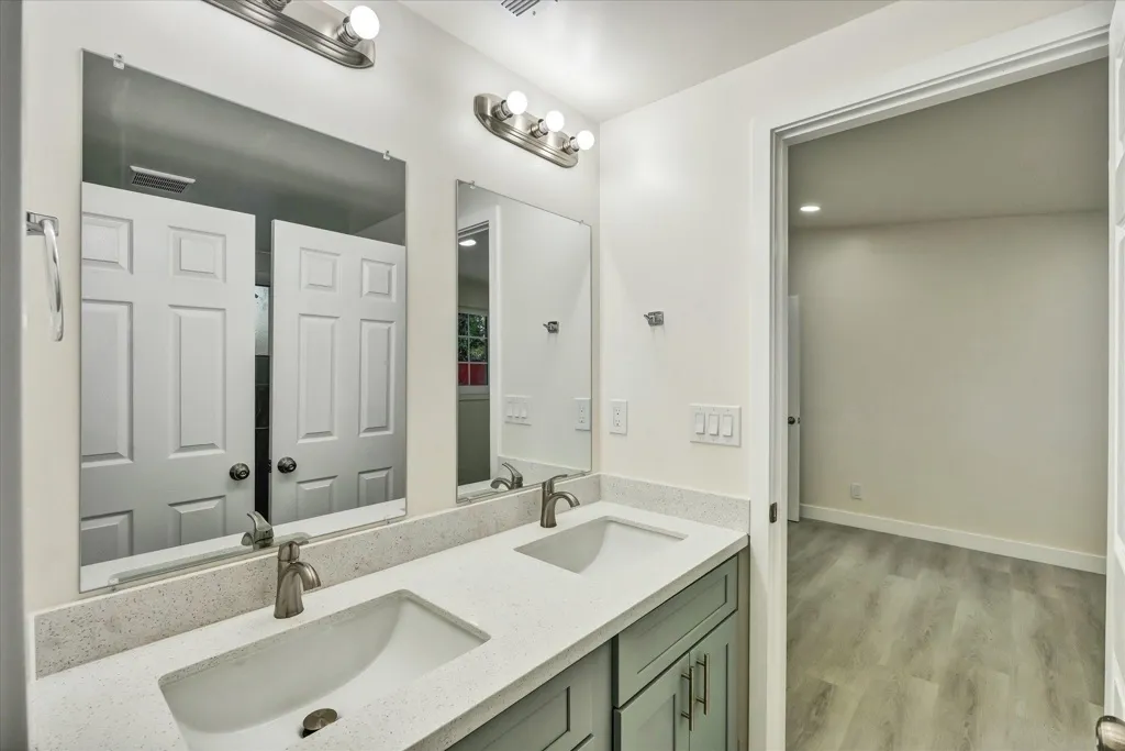 28315 Rochelle Ave, Hayward, California 94544 home-pic-24