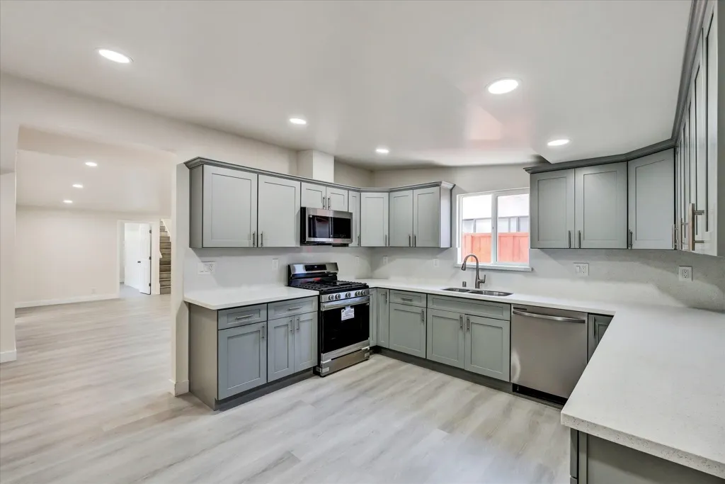 28315 Rochelle Ave, Hayward, California 94544 home-pic-17