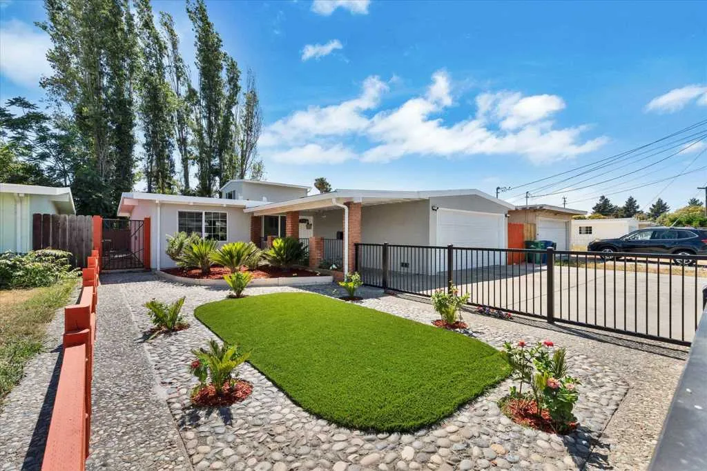 28315 Rochelle Ave, Hayward, California 94544 home-pic-1