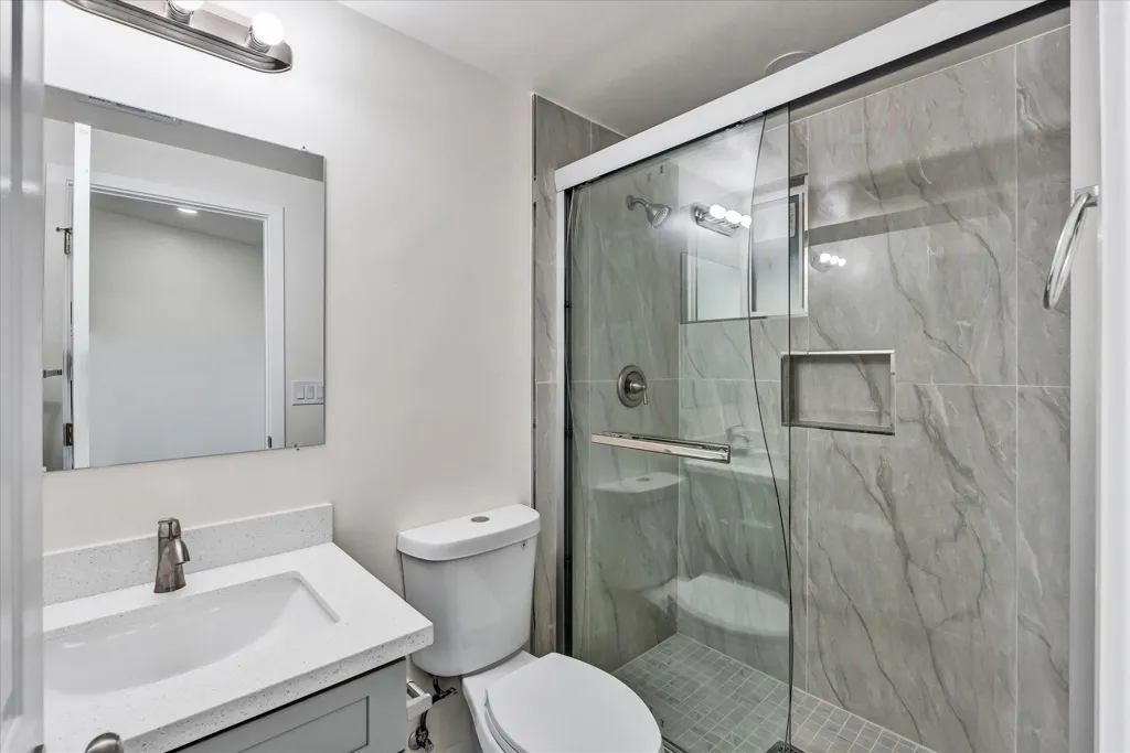 28315 Rochelle Ave, Hayward, California 94544 home-pic-31