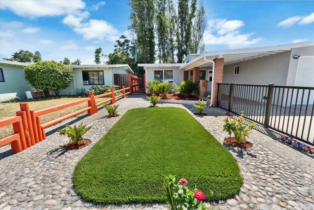 28315 Rochelle Ave, Hayward, California 94544 home-pic-3