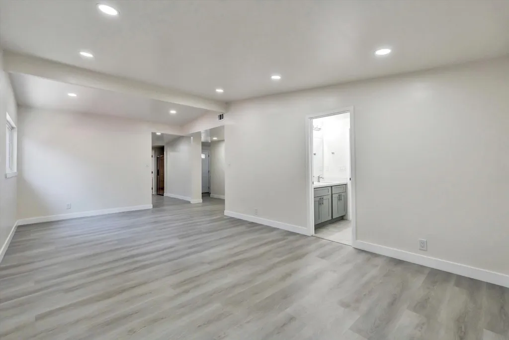 28315 Rochelle Ave, Hayward, California 94544 home-pic-14