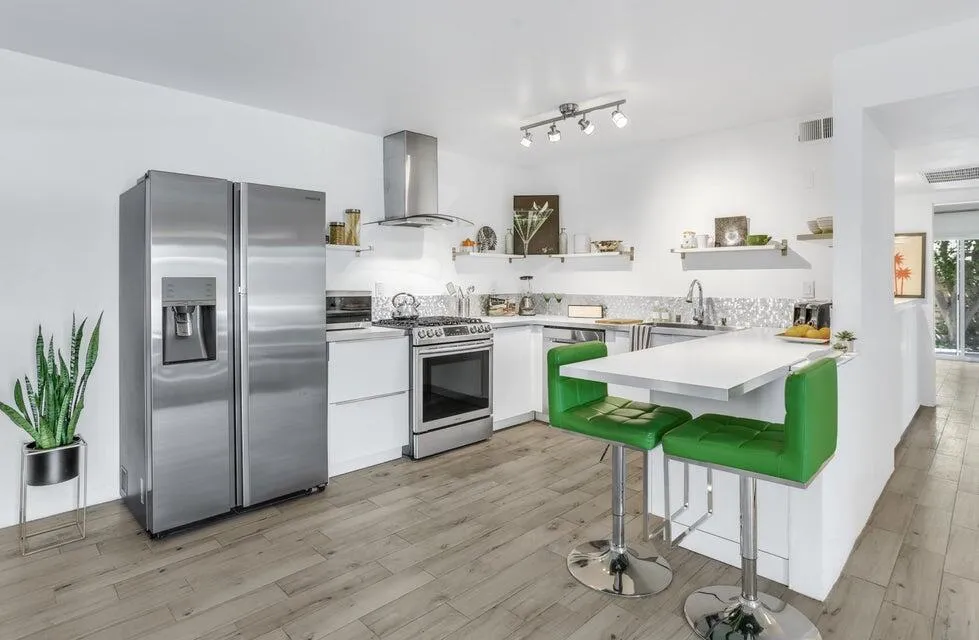 2901 Sunflower Circle W, Palm Springs, California 92262 home-pic-1
