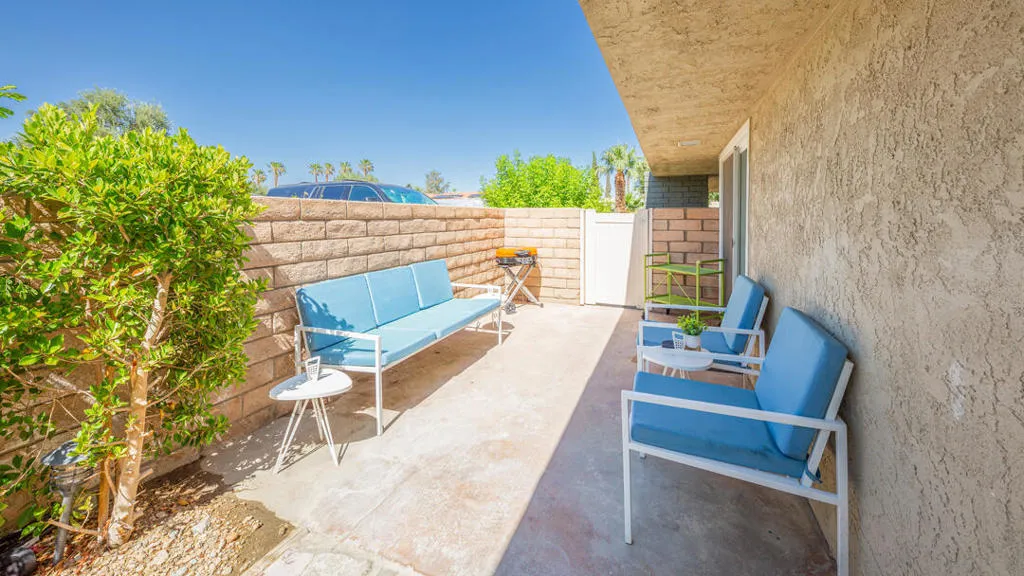 2901 Sunflower Circle W, Palm Springs, California 92262 home-pic-16