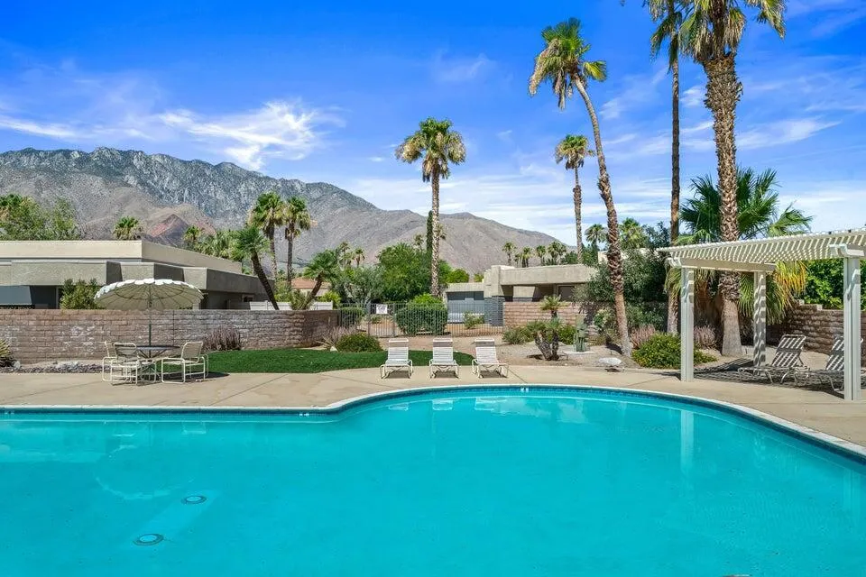 2901 Sunflower Circle W, Palm Springs, California 92262 home-pic-21