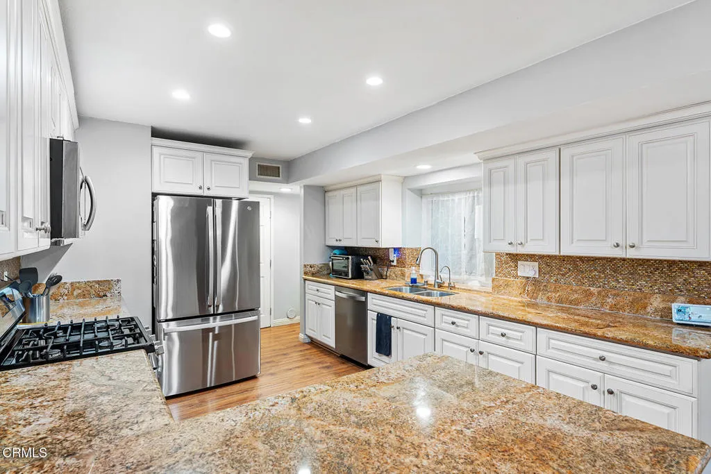 4448 Lubbock Drive C, Simi Valley, California 93063 home-pic-9