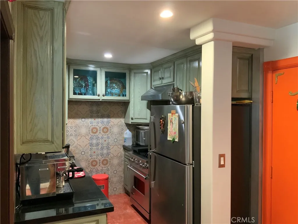 409 Burchett 220, Glendale, California 91203 home-pic-24