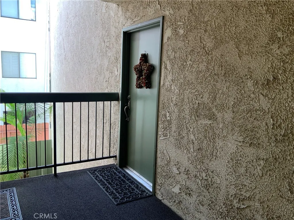 409 Burchett 220, Glendale, California 91203 home-pic-6